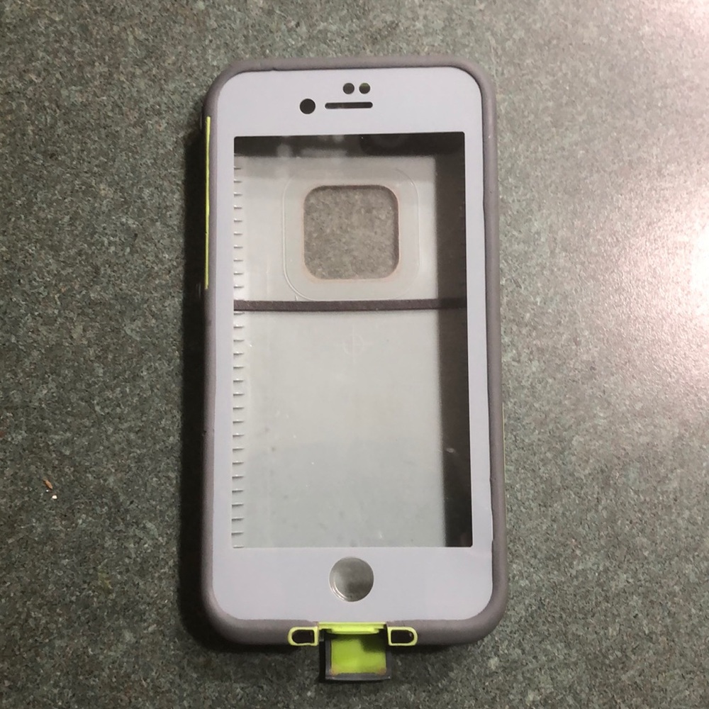 iPhone 7/8 grey and green life proof